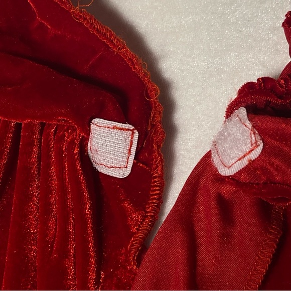 sumptuous RED VELVET Cape - Picture 8 of 9